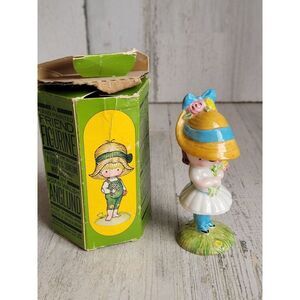 Beswick Joan Walsh girl‎ with flower ceramic figure